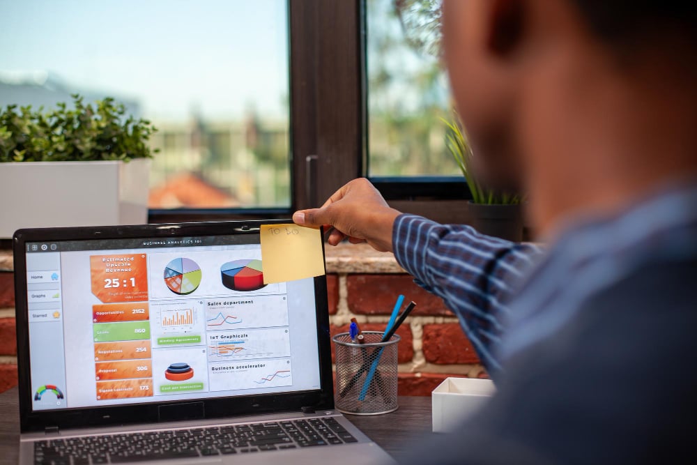 Avaliação de fornecedores: veja os critérios, ferramentas e etapas essenciais para mitigar riscos e garantir parcerias estratégicas